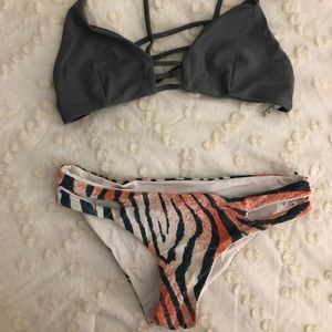 L*Space tiger bottom. Reversible to cream. Top is grey Zaful just to match